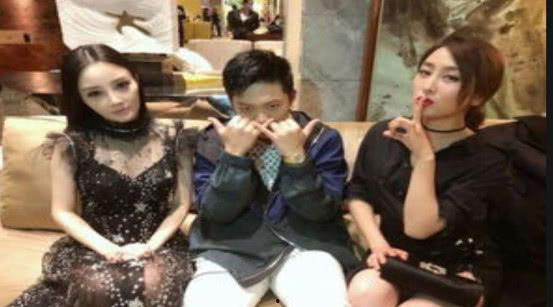 快乐吃瓜娱乐新闻视频下载,快乐吃瓜娱乐新闻视频下载攻略 第2张 快乐吃瓜娱乐新闻视频下载,快乐吃瓜娱乐新闻视频下载攻略 第2张